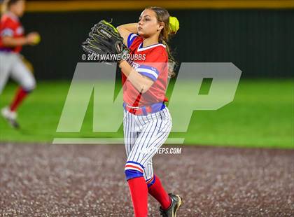 Thumbnail 3 in Spring Hill vs Alba-Golden photogallery.