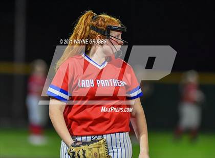 Thumbnail 2 in Spring Hill vs Alba-Golden photogallery.