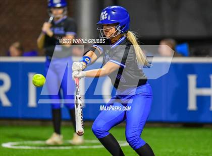 Thumbnail 1 in Spring Hill vs Alba-Golden photogallery.