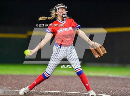 Thumbnail 2 in Spring Hill vs Alba-Golden photogallery.