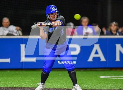 Thumbnail 3 in Spring Hill vs Alba-Golden photogallery.
