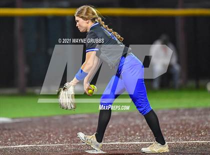 Thumbnail 1 in Spring Hill vs Alba-Golden photogallery.