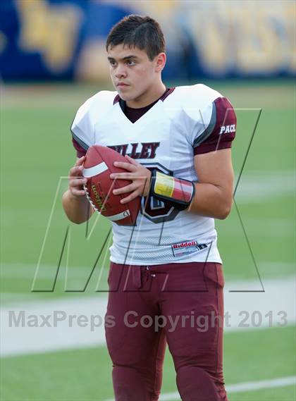 Thumbnail 2 in Lago Vista vs. Dilley photogallery.