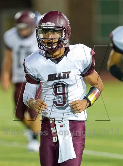 Thumbnail 1 in Lago Vista vs. Dilley photogallery.