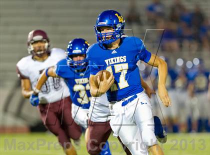Thumbnail 1 in Lago Vista vs. Dilley photogallery.