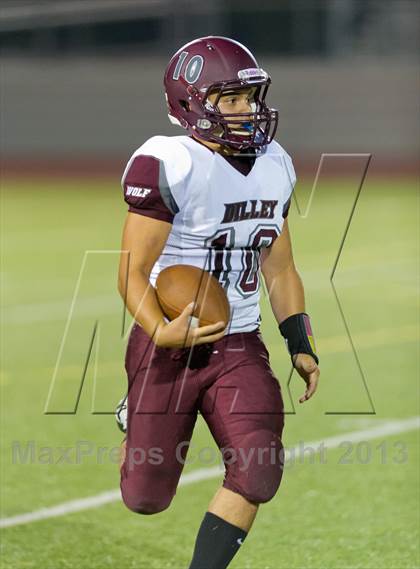 Thumbnail 3 in Lago Vista vs. Dilley photogallery.