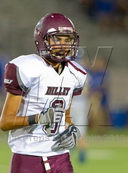 Thumbnail 2 in Lago Vista vs. Dilley photogallery.