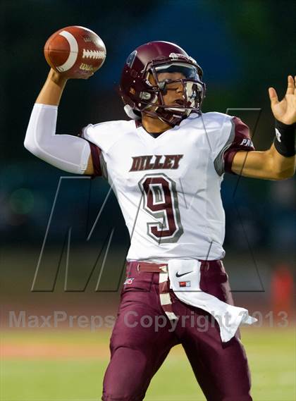 Thumbnail 2 in Lago Vista vs. Dilley photogallery.