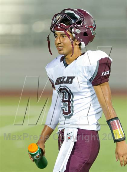 Thumbnail 1 in Lago Vista vs. Dilley photogallery.