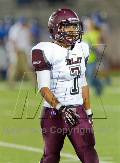 Thumbnail 3 in Lago Vista vs. Dilley photogallery.