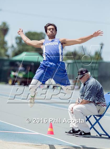 Thumbnail 1 in CIF Southern Section Track and Field Divisional Finals photogallery.
