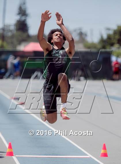 Thumbnail 2 in CIF Southern Section Track and Field Divisional Finals photogallery.
