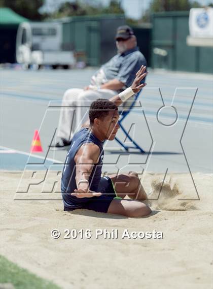 Thumbnail 2 in CIF Southern Section Track and Field Divisional Finals photogallery.
