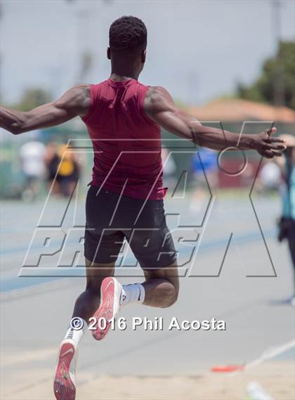 Thumbnail 2 in CIF Southern Section Track and Field Divisional Finals photogallery.