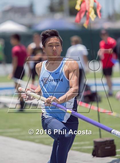 Thumbnail 1 in CIF Southern Section Track and Field Divisional Finals photogallery.