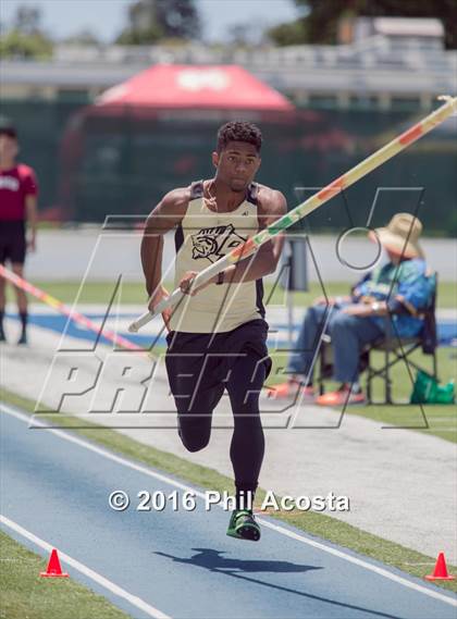 Thumbnail 1 in CIF Southern Section Track and Field Divisional Finals photogallery.