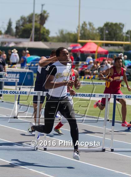 Thumbnail 3 in CIF Southern Section Track and Field Divisional Finals photogallery.