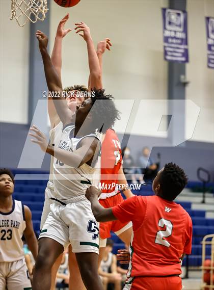 Thumbnail 3 in College Park vs The Woodlands photogallery.