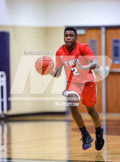 Thumbnail 1 in College Park vs The Woodlands photogallery.