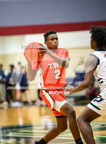 Thumbnail 1 in College Park vs The Woodlands photogallery.