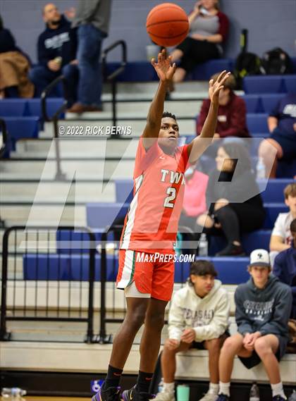 Thumbnail 2 in College Park vs The Woodlands photogallery.