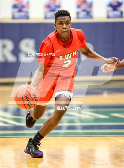 Thumbnail 3 in College Park vs The Woodlands photogallery.