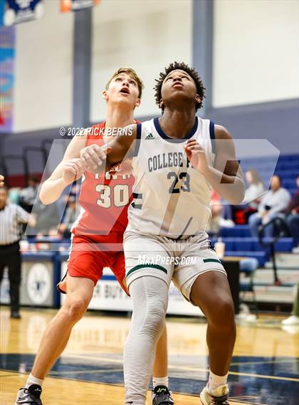 Thumbnail 2 in College Park vs The Woodlands photogallery.