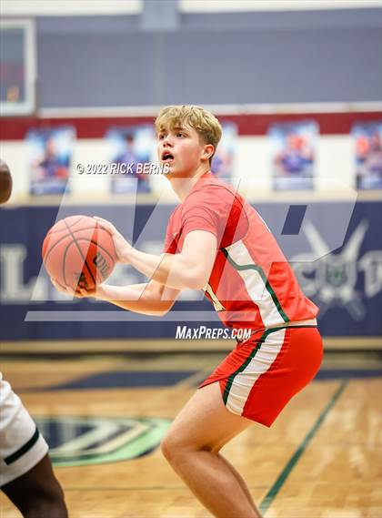 Thumbnail 3 in College Park vs The Woodlands photogallery.