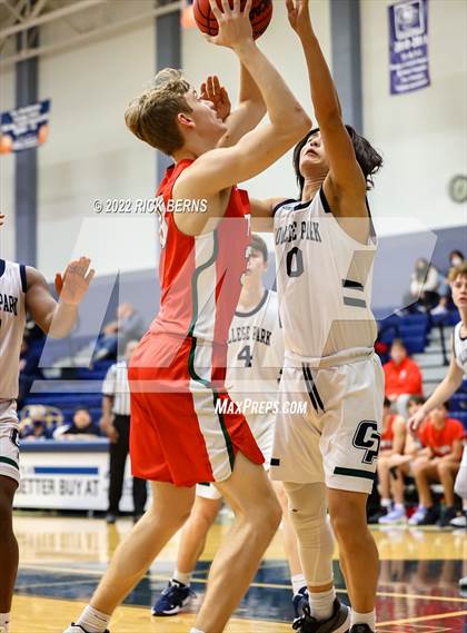 Thumbnail 3 in College Park vs The Woodlands photogallery.