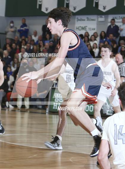 Thumbnail 3 in Bronxville vs Briarcliff (Section 1 Class B Final) photogallery.