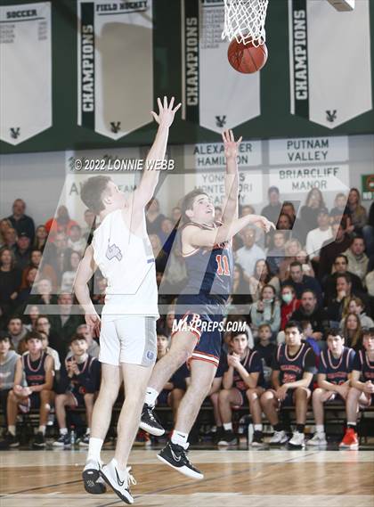 Thumbnail 3 in Bronxville vs Briarcliff (Section 1 Class B Final) photogallery.