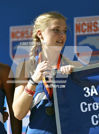 Thumbnail 1 in NCHSAA 3A Championship photogallery.