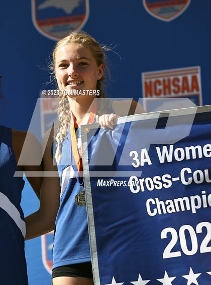 Thumbnail 3 in NCHSAA 3A Championship photogallery.