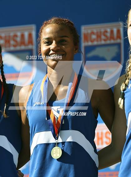 Thumbnail 1 in NCHSAA 3A Championship photogallery.