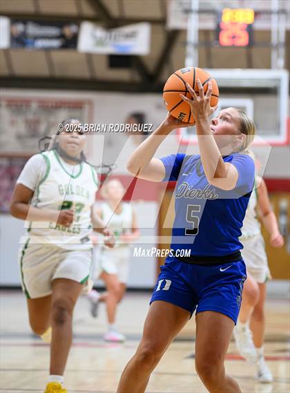 Thumbnail 2 in Greene County Tech vs. Dierks (Cavenaugh Classic) photogallery.