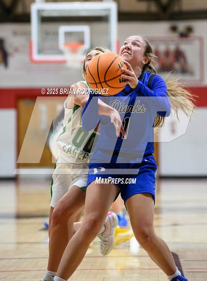 Thumbnail 1 in Greene County Tech vs. Dierks (Cavenaugh Classic) photogallery.