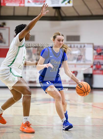 Thumbnail 2 in Greene County Tech vs. Dierks (Cavenaugh Classic) photogallery.