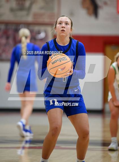 Thumbnail 2 in Greene County Tech vs. Dierks (Cavenaugh Classic) photogallery.