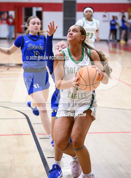 Thumbnail 2 in Greene County Tech vs. Dierks (Cavenaugh Classic) photogallery.