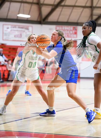 Thumbnail 1 in Greene County Tech vs. Dierks (Cavenaugh Classic) photogallery.