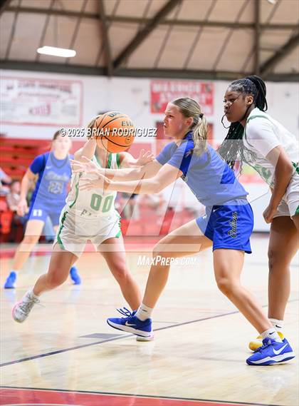 Thumbnail 3 in Greene County Tech vs. Dierks (Cavenaugh Classic) photogallery.