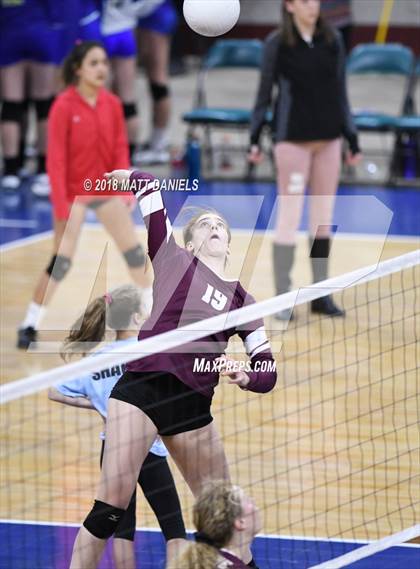 Thumbnail 2 in Evergreen vs. Cheyenne Mountain (CHSAA 4A Playoff) photogallery.