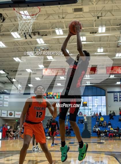 Thumbnail 3 in Benton Harbor vs. Edison Academy photogallery.