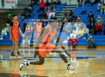 Thumbnail 2 in Benton Harbor vs. Edison Academy photogallery.