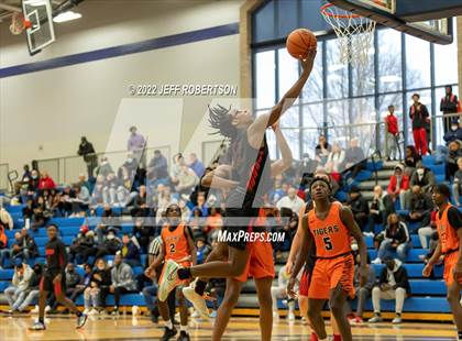 Thumbnail 2 in Benton Harbor vs. Edison Academy photogallery.