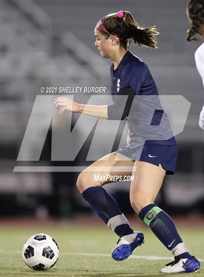 Thumbnail 2 in Warde vs. Staples (CIAC Class LL Semifinal round) photogallery.