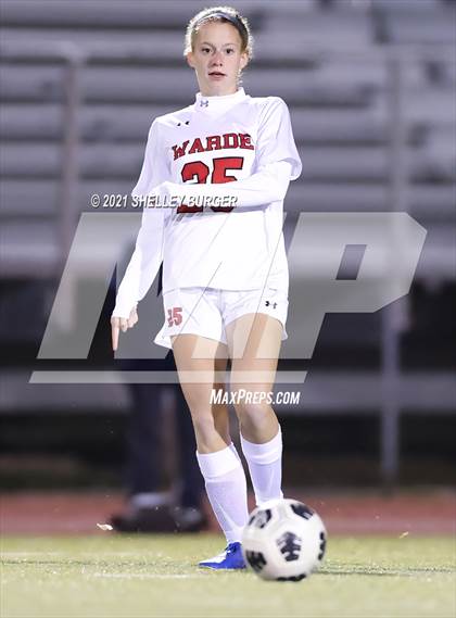 Thumbnail 3 in Warde vs. Staples (CIAC Class LL Semifinal round) photogallery.