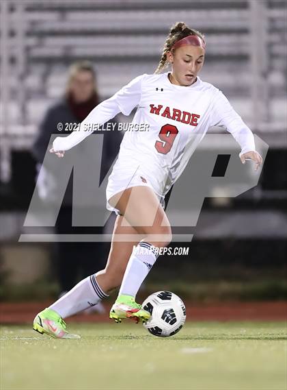 Thumbnail 3 in Warde vs. Staples (CIAC Class LL Semifinal round) photogallery.