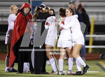 Thumbnail 2 in Warde vs. Staples (CIAC Class LL Semifinal round) photogallery.