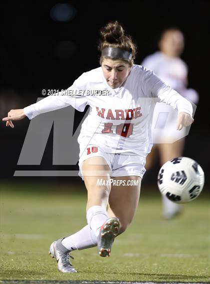Thumbnail 2 in Warde vs. Staples (CIAC Class LL Semifinal round) photogallery.